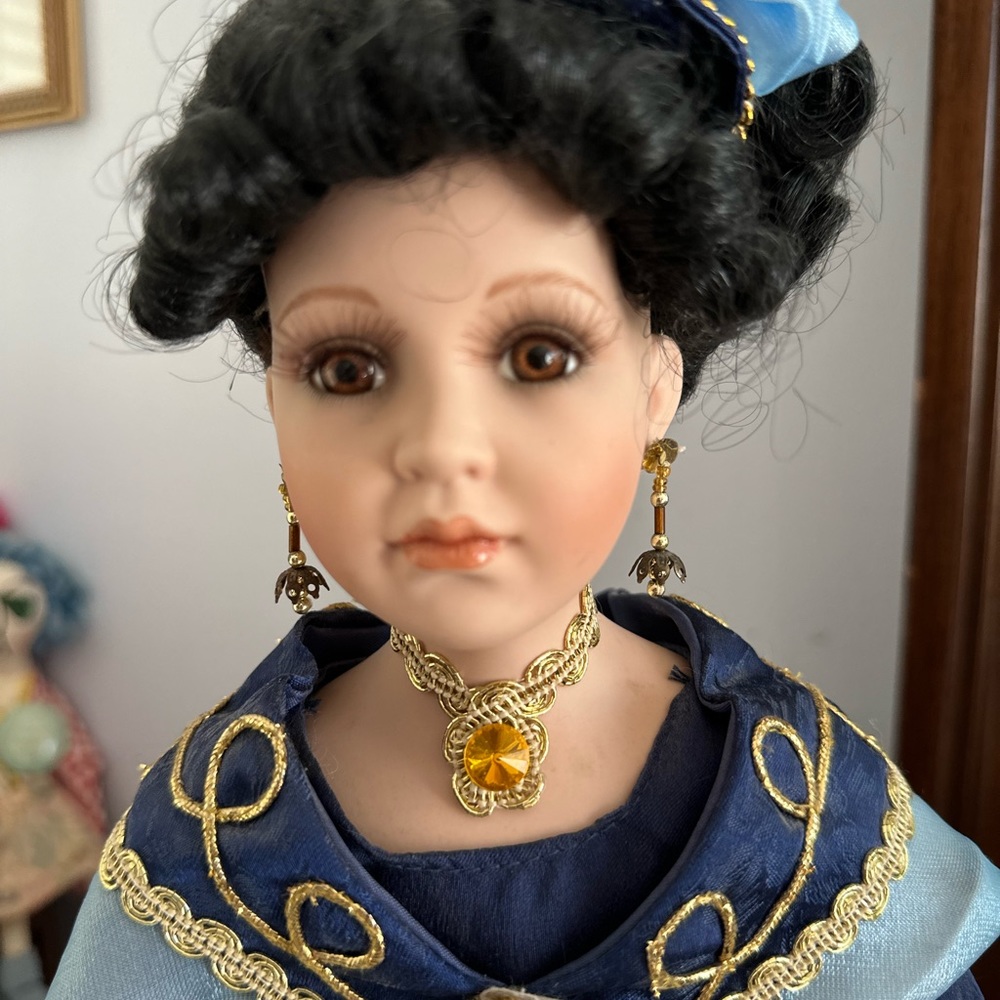 Doll - Picture 6 of 8